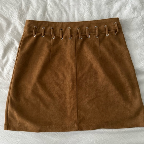 Dresses & Skirts - Mini skirt